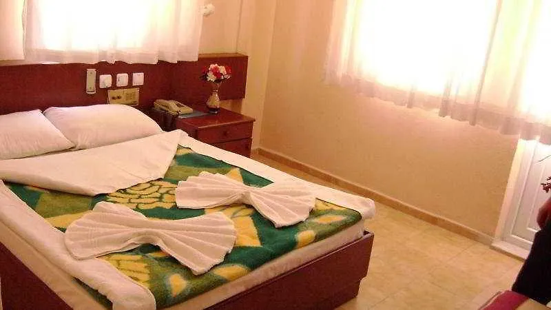 Talat Hotel イズミル